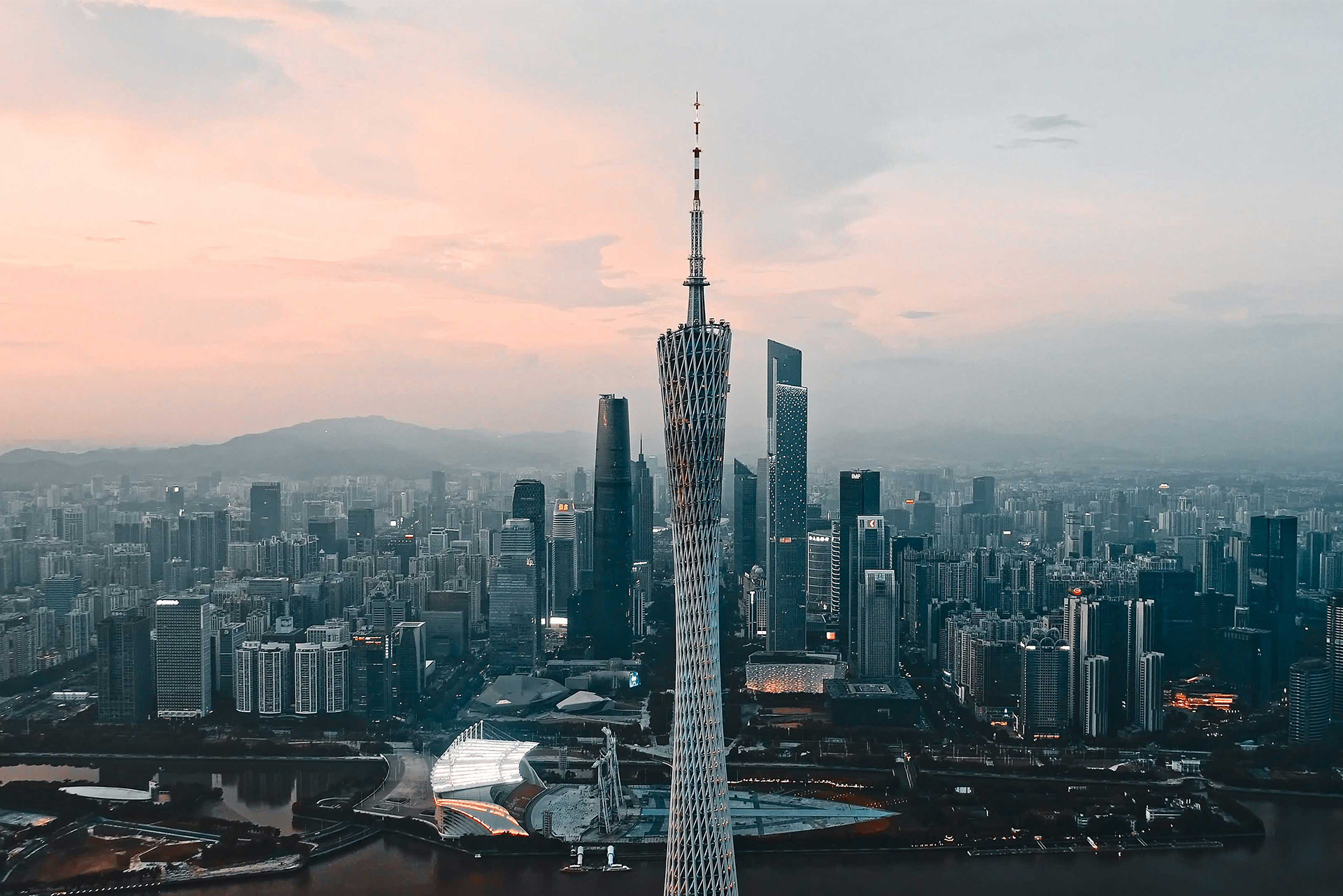 完美电竞·美妆领航者